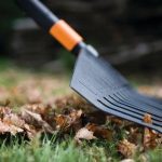 Połącz i posprzątaj – jesień w ogrodzie z systemem QuikFit™